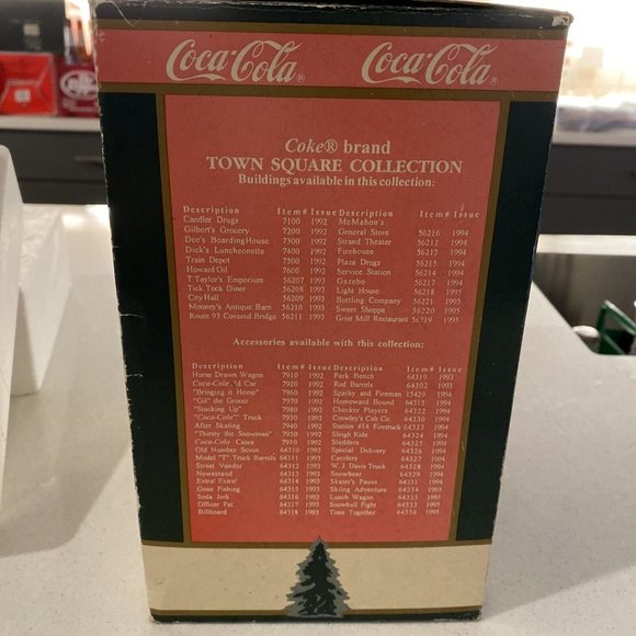 NEW! COKE COCA-COLA TOWN SQUARE COLLECTION ‘Skip’s Snack Bar’ Village Lighthouse - Picture 5 of 6